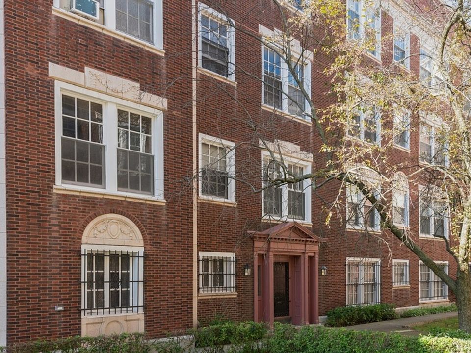 1st image of 4916 S Drexel Blvd APT 1W