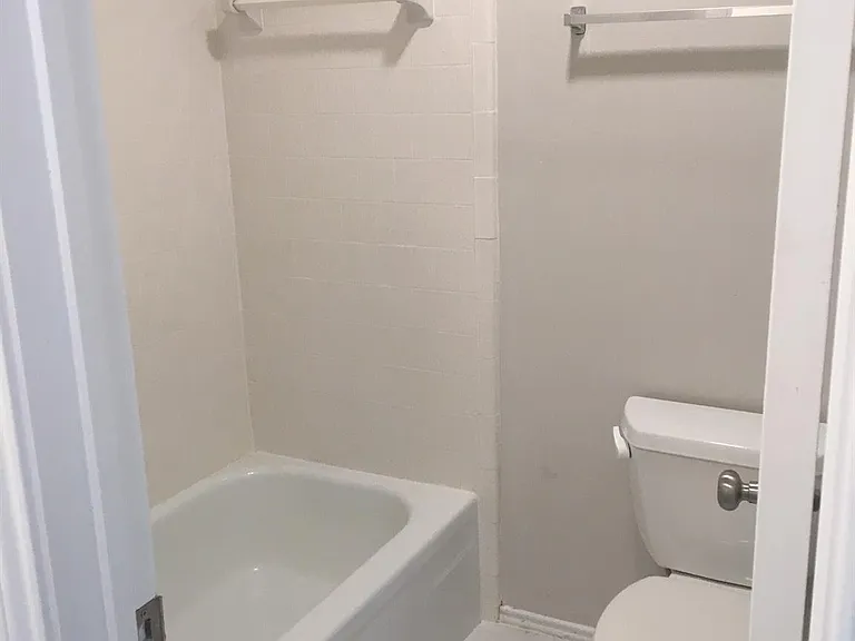 2618 Olster Dr — Photo 8