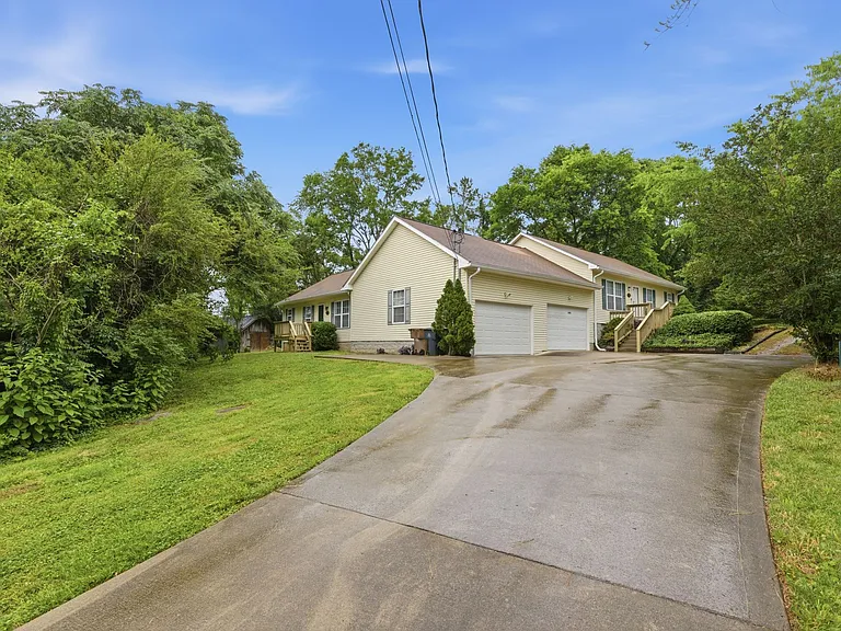 2642 Hibbitts Rd — Photo 2