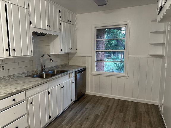 3rd image of 3516 Linda Dr