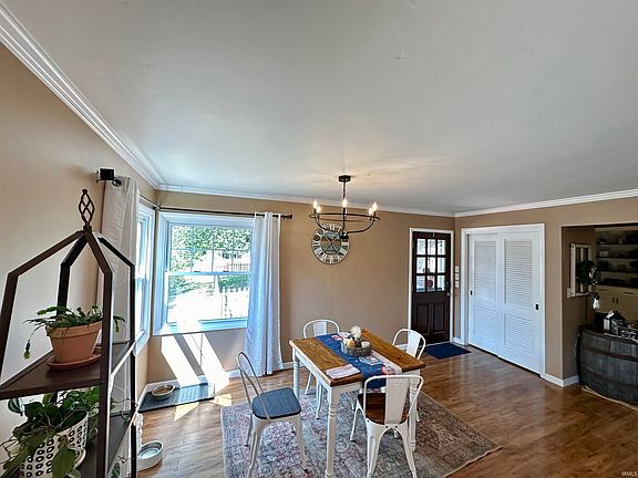5th image of 210 N Washington St