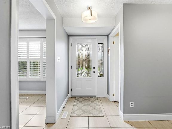 5th image of 343 Brantwood Park Rd