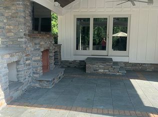 14 Hastings Dr, Northport, NY 11768