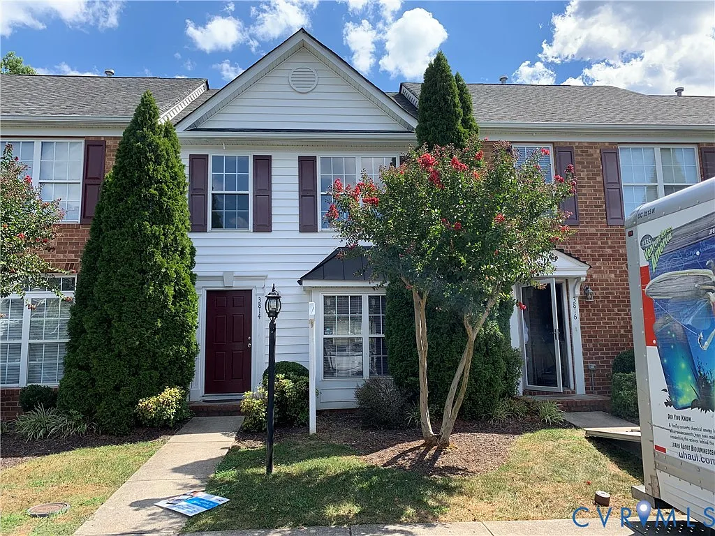 3 bed, 2.5 bath, 1452 sqft, $2,375 — Photo 1