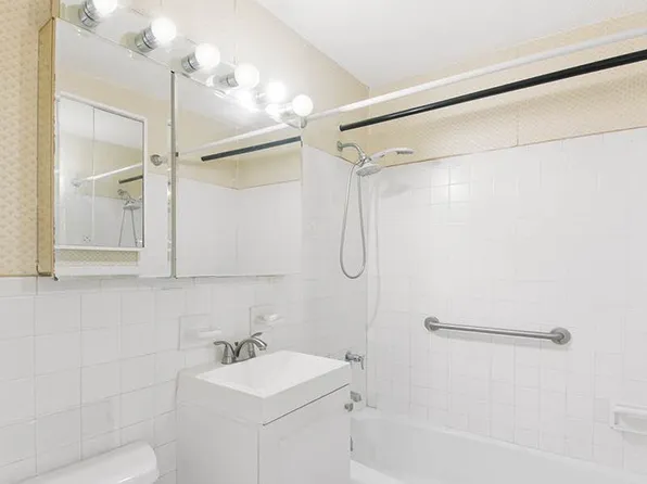 90 Gold Street image 6 of 12