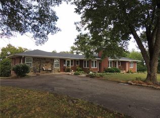 6230 Bethel Rd, Murrayville, GA 30564