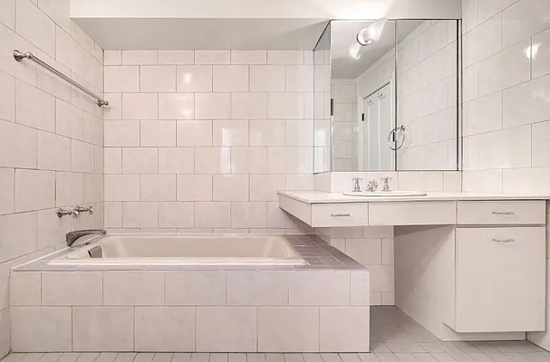 Sold by William J Farmer Inc | media 5