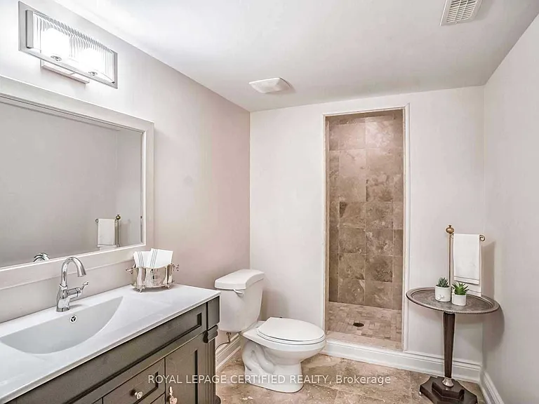 316 Barondale Dr — Photo 7