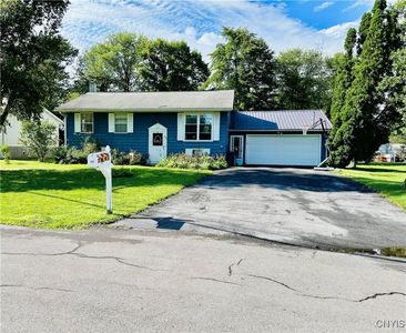 402 Fay Ln, Minoa, NY, 13116