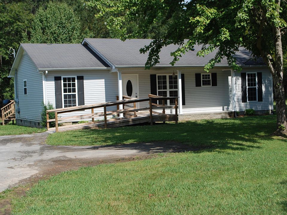 1st image of 1309 Oak Dr