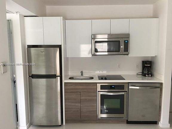 5th image of 1450 Meridian Ave #104