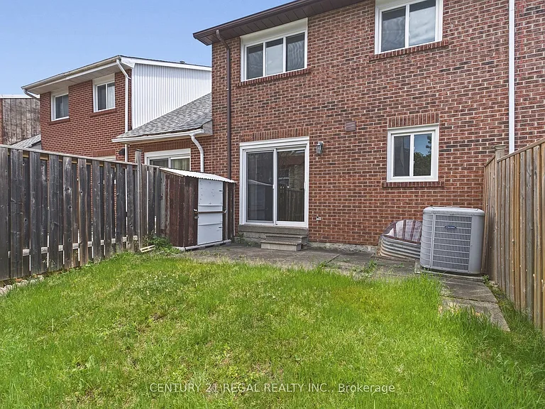 28 Newdawn Cres — Photo 36
