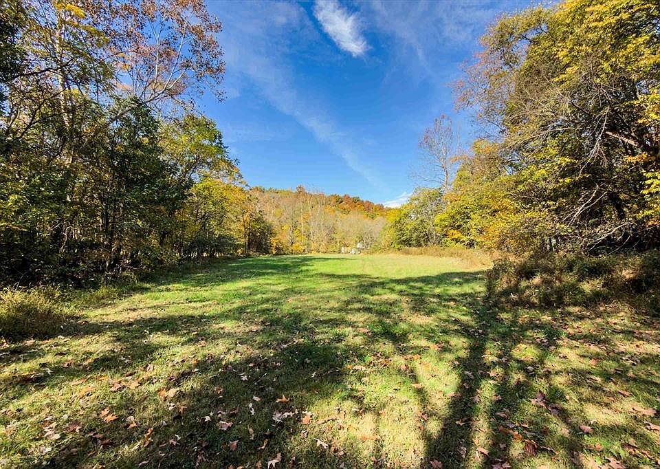1st image of 2476 Round Hill Rd