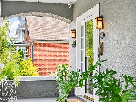 5th image of 106 Prospect St