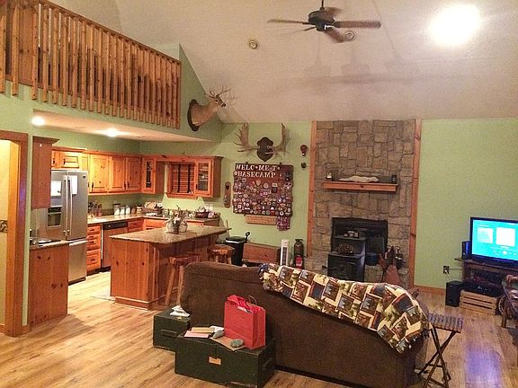 3rd image of 15575 Cypress Ln
