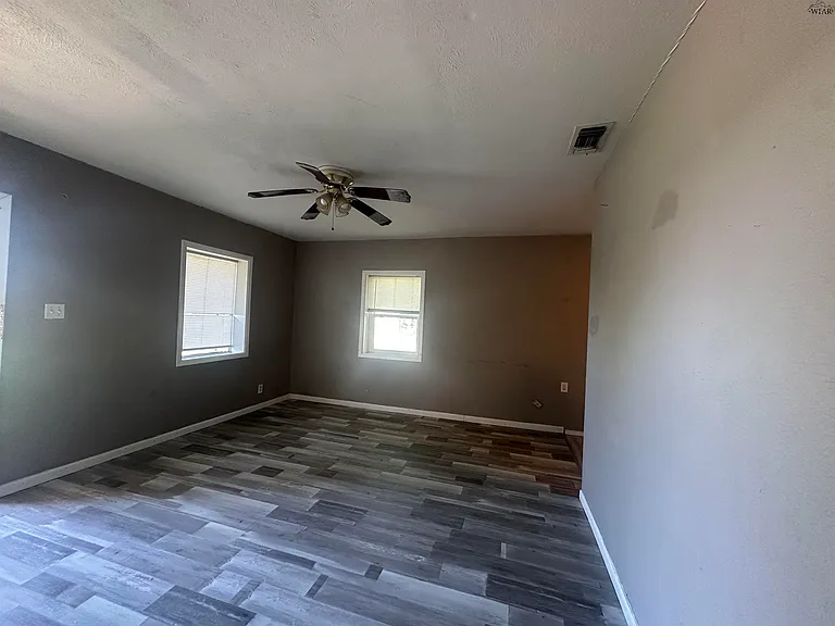 3202 Avenue S — Photo 2