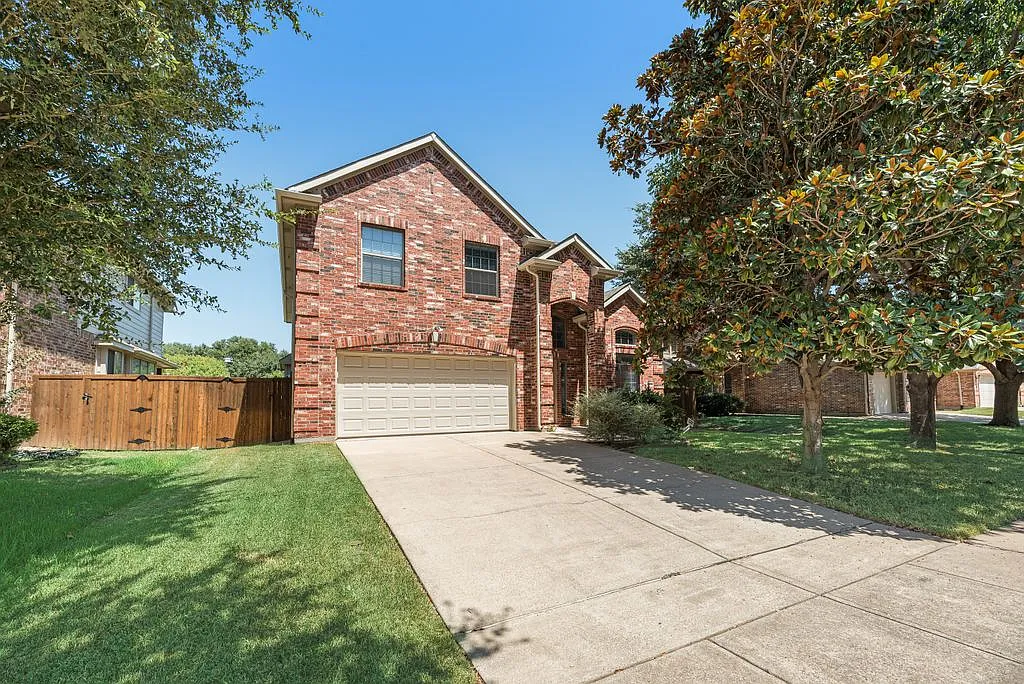 4 bed, 2.5 bath, 2619 sqft, $2,850 — Photo 2