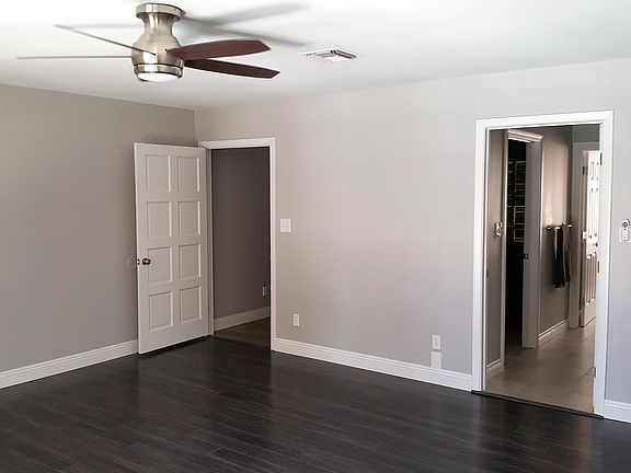 3rd image of 2525 Casey Dr