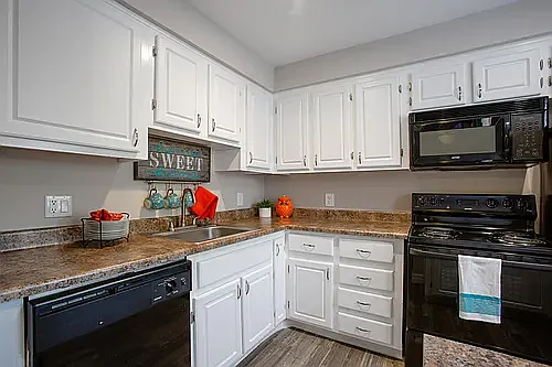 Chandler Meadows Furnished Apartments — Photo 55