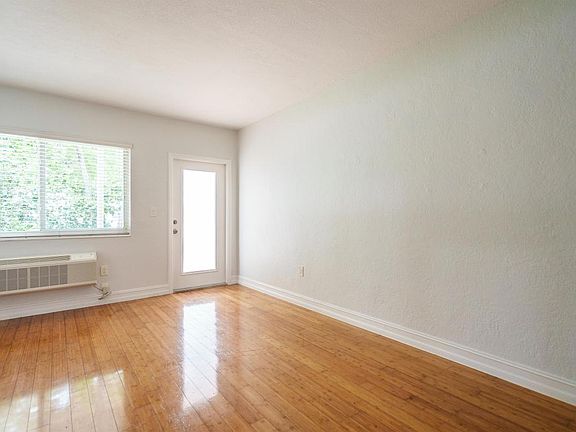 4th image of 7301 Carlyle Ave Unit 2-7301-2