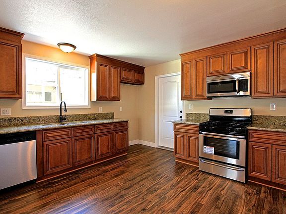 5th image of 337 Vidalia Ave