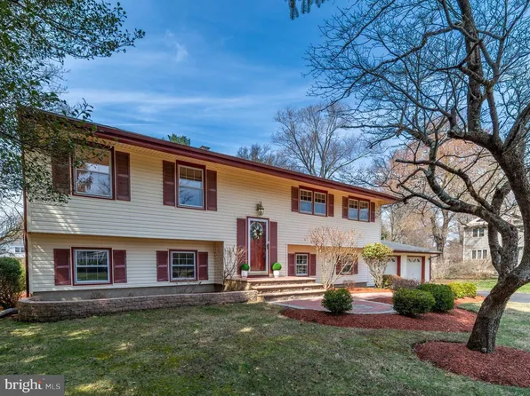 6 Jeffrey Ln, Princeton Junction, NJ 08550