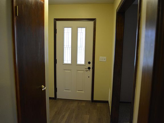 Foyer / front door