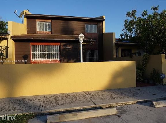 2nd image of 19370 NW 54th Ct