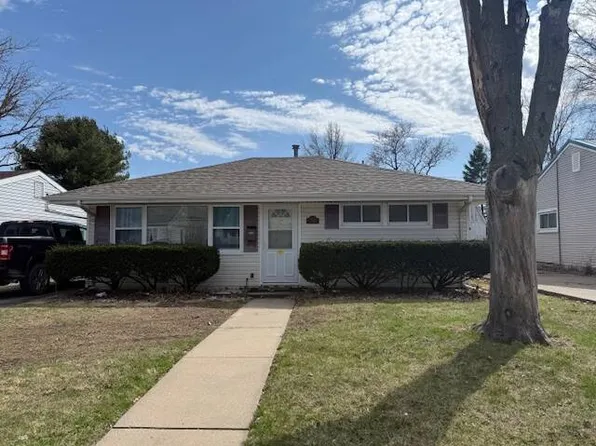 33 McEwen Ct, Monmouth, IL 61462