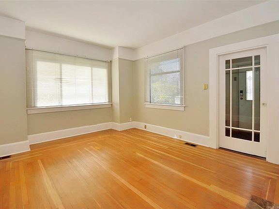 5th image of 350 Stewart Ave