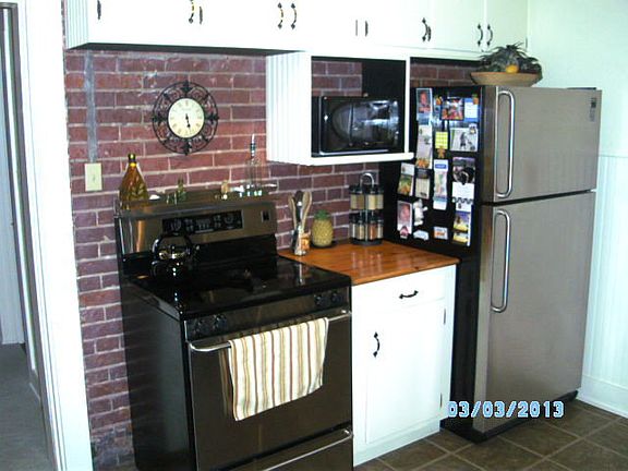 3rd image of 27 N Walnut St