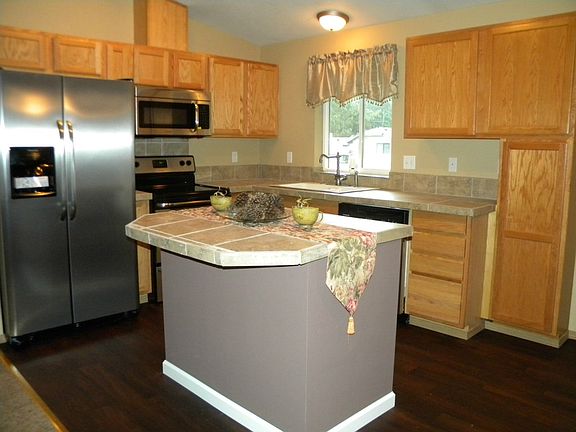2nd image of 10601 210th Avenue Ct E