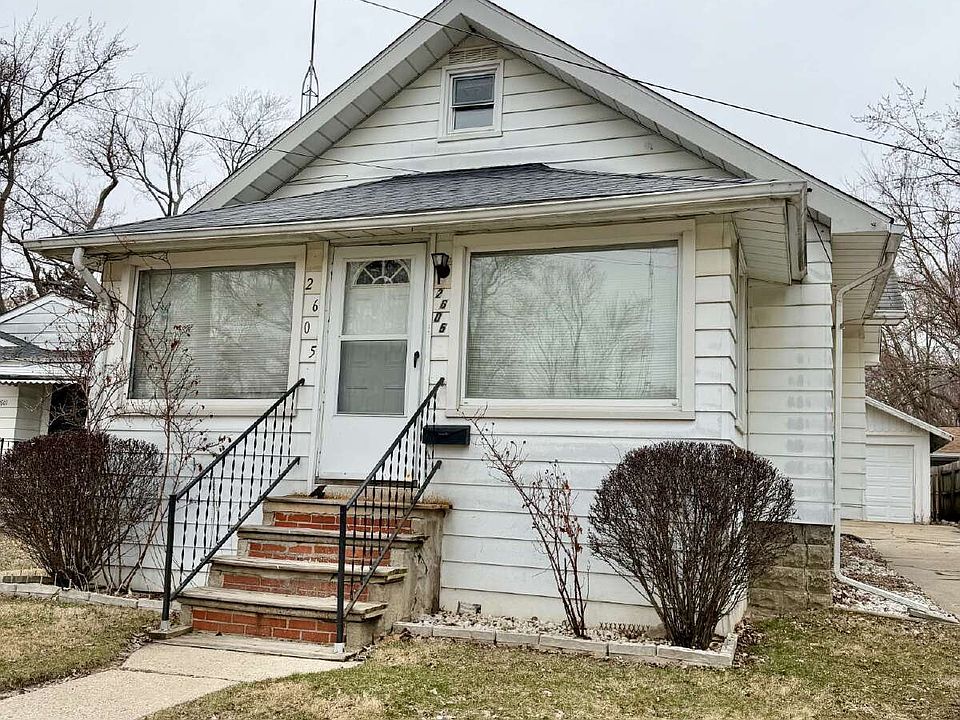 1st image of 2605 Woodrow Ave