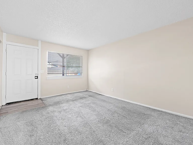 2812 W 66th Pl — Photo 11