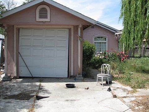 1st image of 327 N Oro Ave