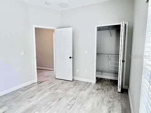 2408 Corrine Dr — Photo 24