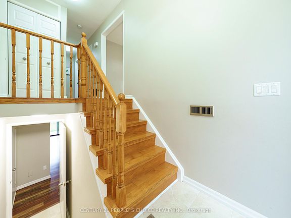 5th image of 4 Hiscox Ct