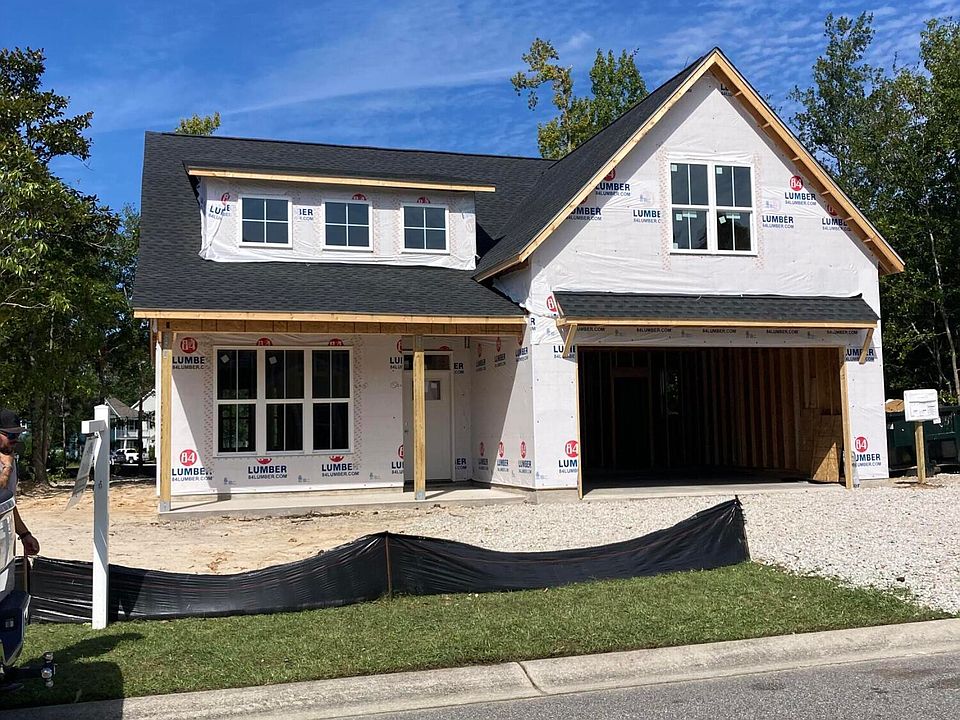 1st image of 629 Coniston Drive SE