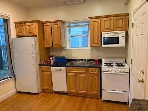 24 Bay State Ave, Somerville, MA