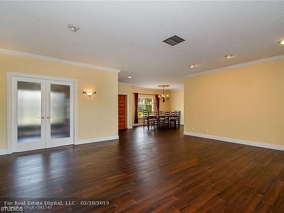 3rd image of 16740 Waters Edge Dr