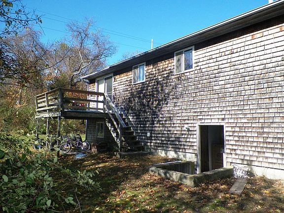 4th image of 15 Lilly Ln #A
