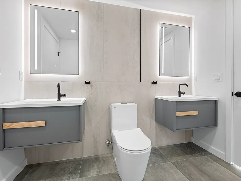 Double Vanities Bathroom