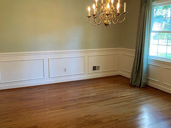 5th image of 390 Brewton St