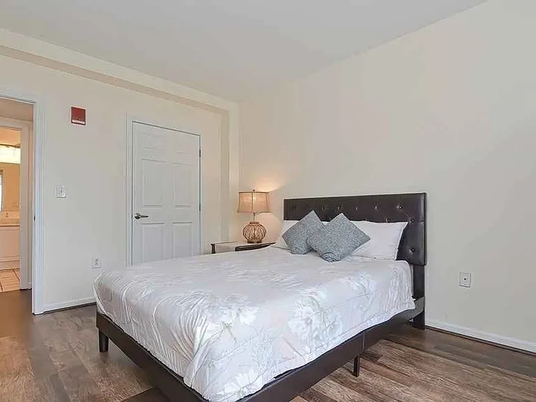 1 Cityview Ln #205 — Photo 18
