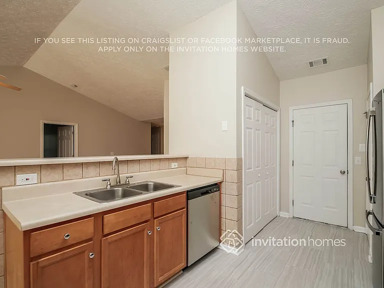 306 Remington Place Blvd — Photo 5