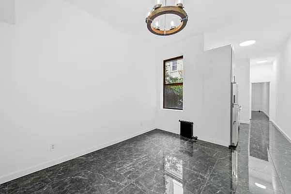 Rented by Compass | media 10