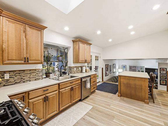 5th image of 11808 17th Avenue Ct NW