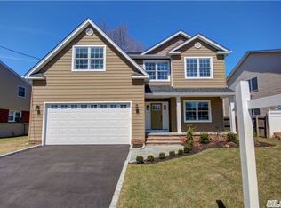 89 Baltimore Ave, Massapequa, NY 11758