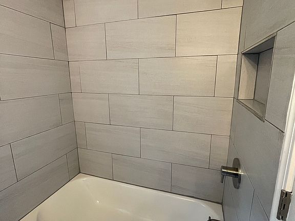 5th image of 82 Pinecrest Dr #A