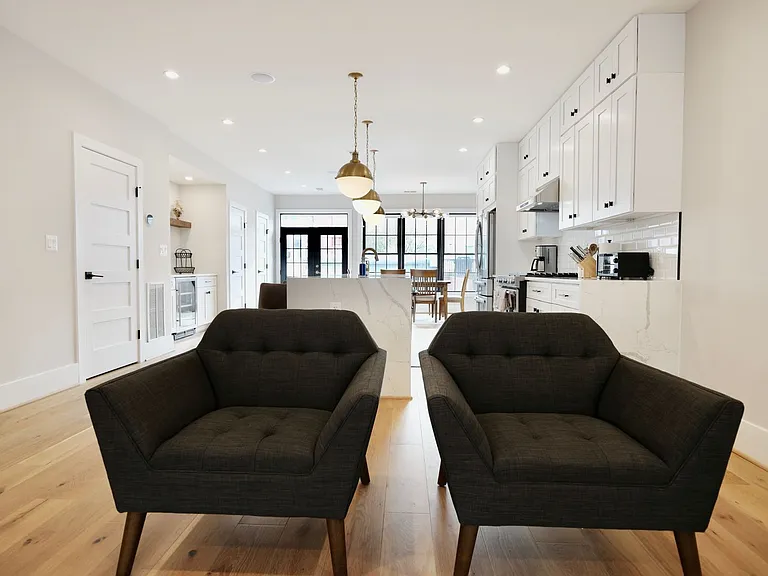1454 Spring Rd NW — Photo 11